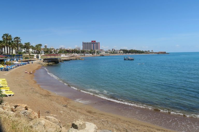 pláž Lara, Antalya, Turecko