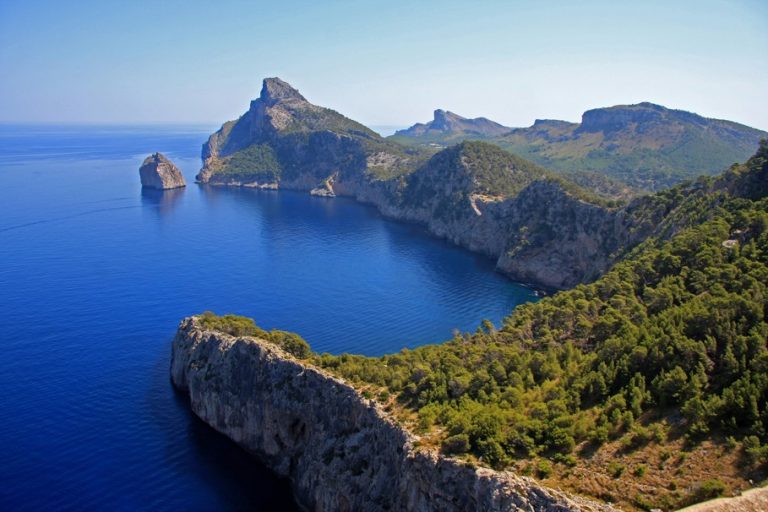 Pobřeží ostrova mallorka